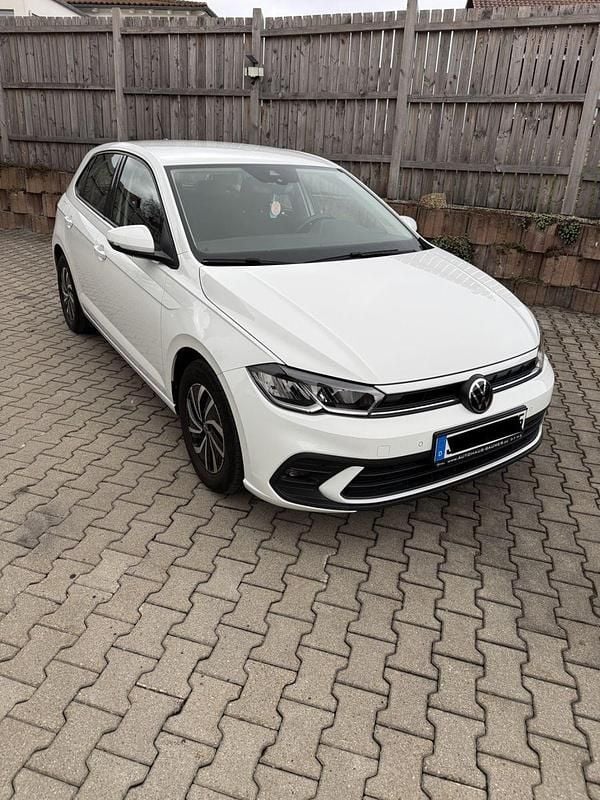 Gebraucht VW Polo Life 95 PS (69 kW) 2023 Weiß Kleinwagen
