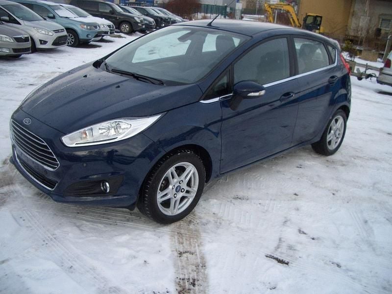 Blau Gebraucht 2014 Ford Fiesta Titanium Kleinwagen | 5.900 € (Superpreis) - Bild 1/4