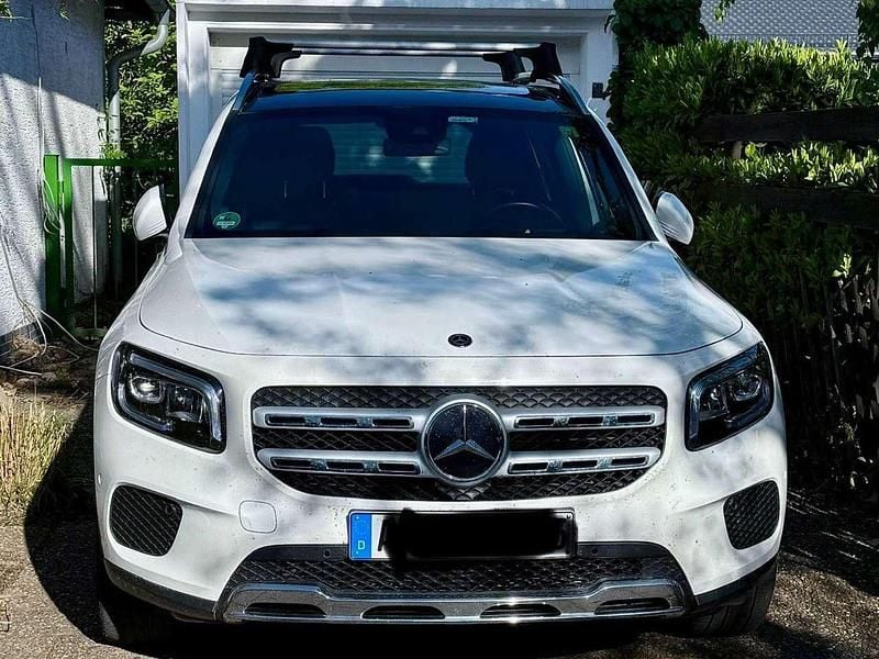 Weiß Gebraucht 2020 Mercedes GLB200 SUV | 28.500 € (Guter Preis) - Bild 1/4