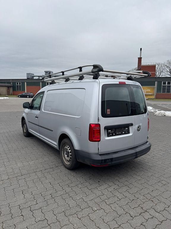 Gebraucht VW Caddy Maxi 102 PS (75 kW) 2015 Silber Van / Kleinbus