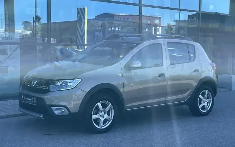 Gebraucht Dacia Sandero Prestige 90 PS (66 kW) 2020 Beige Limousine