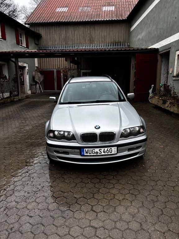 Gebraucht BMW 330 184 PS (135 kW) 2001 Silber Limousine