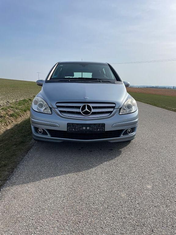 Gebraucht Mercedes B180 109 PS (80 kW) 2007 Blau Van / Kleinbus