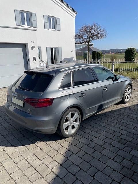 Gebraucht Audi A3 Ambition 150 PS (110 kW) 2015 Grau Limousine