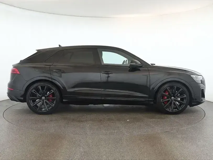 Gebraucht Audi SQ8 Ambiente 507 PS (372 kW) 2025 Mythosschwarz SUV