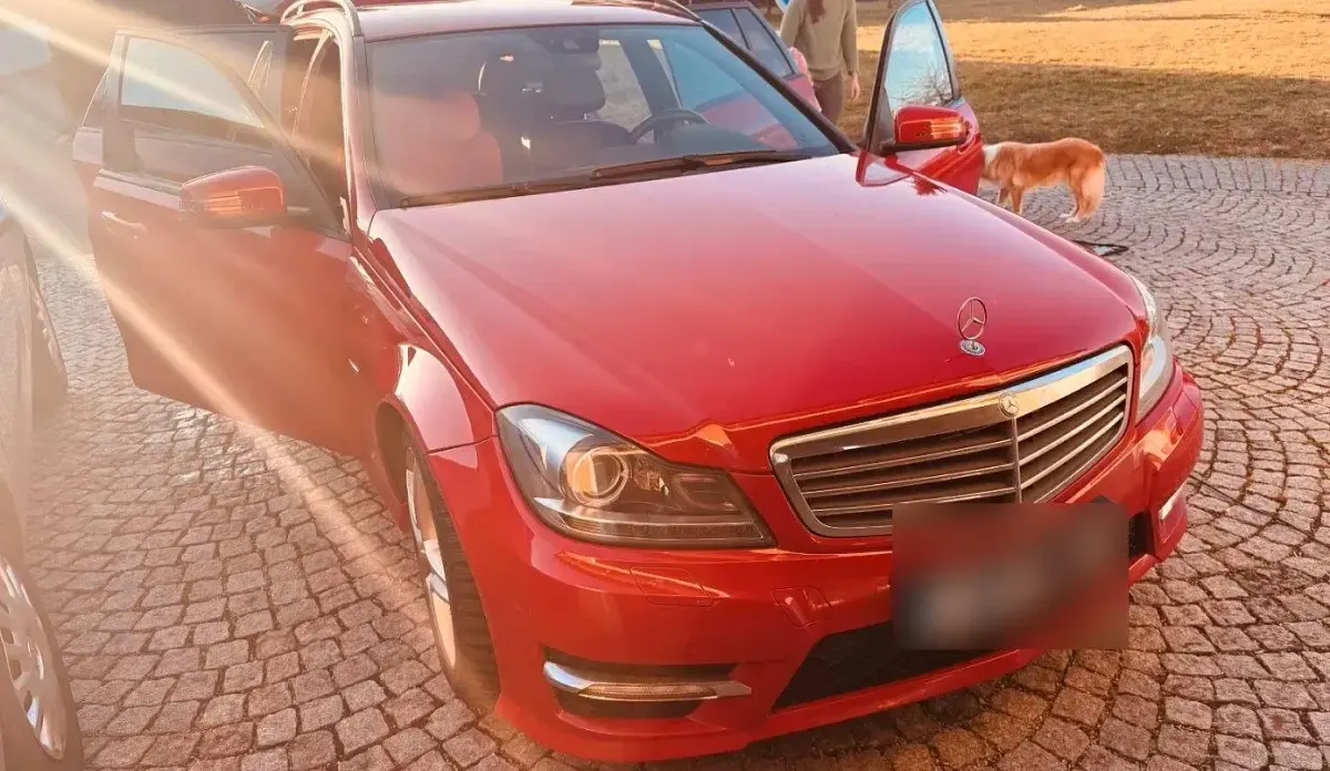 Gebraucht Mercedes C250 204 PS (150 kW) 2012 Rot Kombi