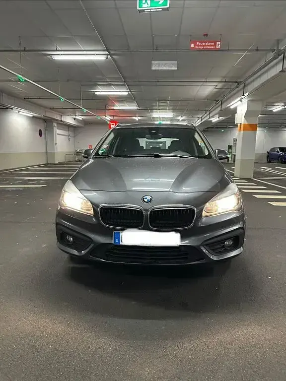 Gebraucht BMW 216 Active Tourer 116 PS (85 kW) 2017 Grau Van / Kleinbus