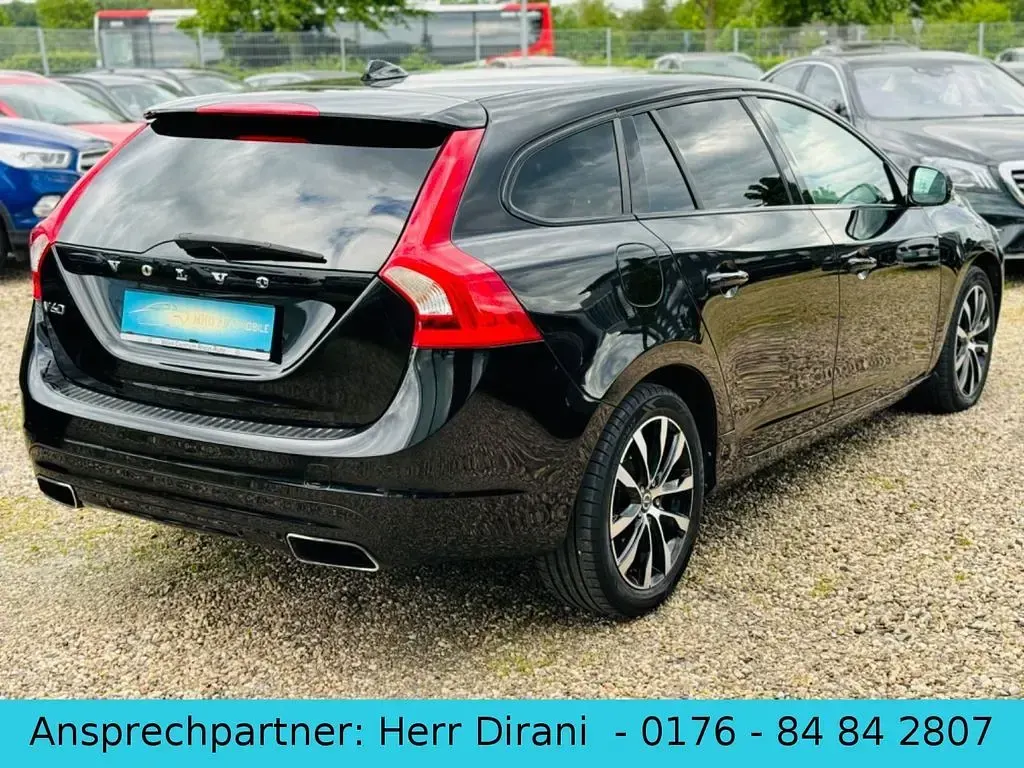 Gebraucht Volvo V60 Linje Svart 224 PS (164 kW) 2017 Schwarz Kombi