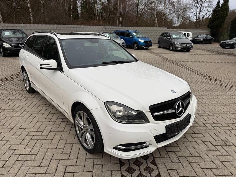 Weiß Gebraucht 2012 Mercedes C220 Avantgarde Kombi | 6.750 € (Superpreis) - Bild 1/4