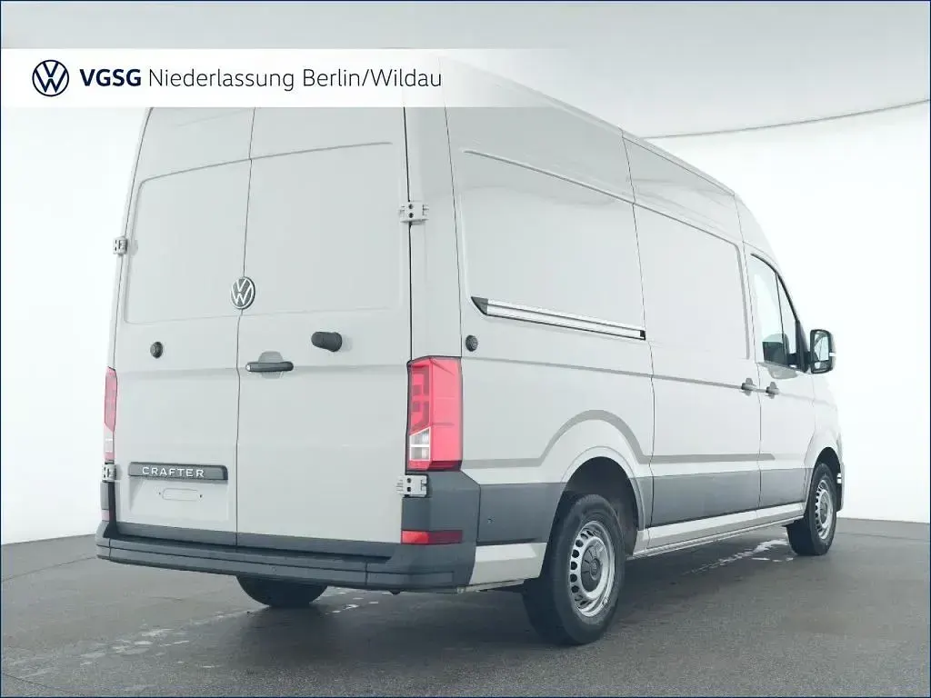 Gebraucht VW Crafter 140 PS (102 kW) 2025 Grau Van