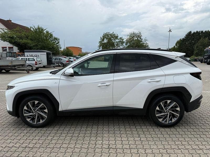 Gebraucht Hyundai Tucson 136 PS (100 kW) 2021 Weiß SUV