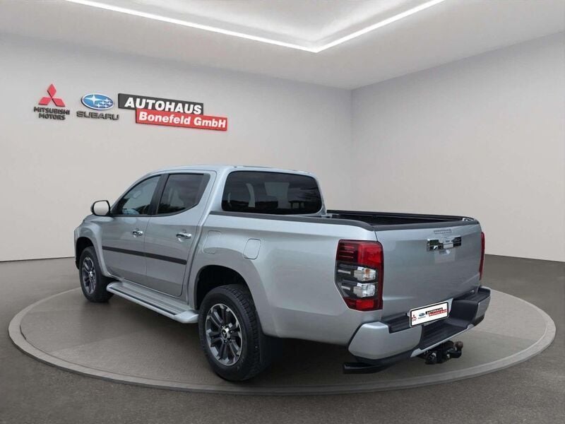 Gebraucht Mitsubishi L200 Select 150 PS (110 kW) 2021 Sterling silber Abholung