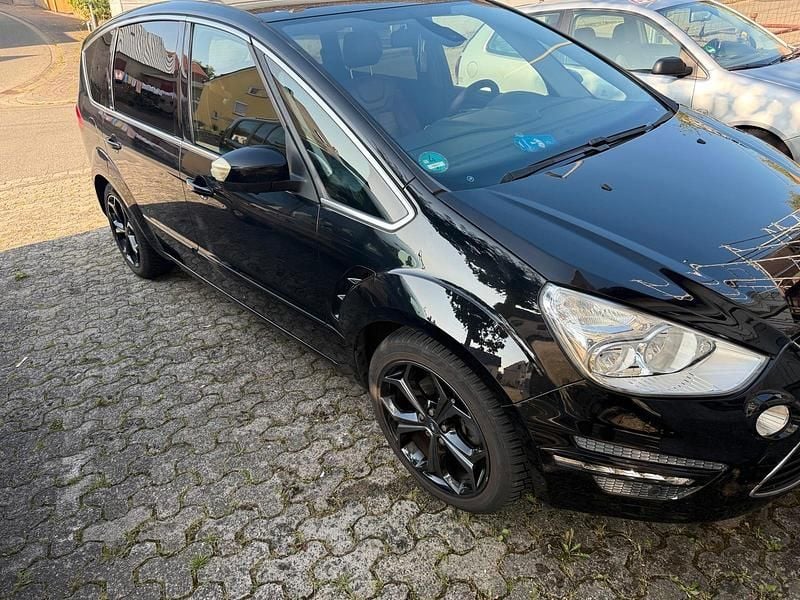 Schwarz Gebraucht 2011 Ford S-MAX Individual Van / Kleinbus | 8.900 € - Bild 1/4