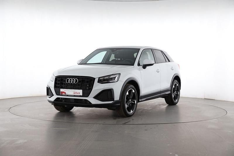 Gebraucht Audi Q2 Advanced Plus 116 PS (85 kW) 2024 Gletscherweiss SUV
