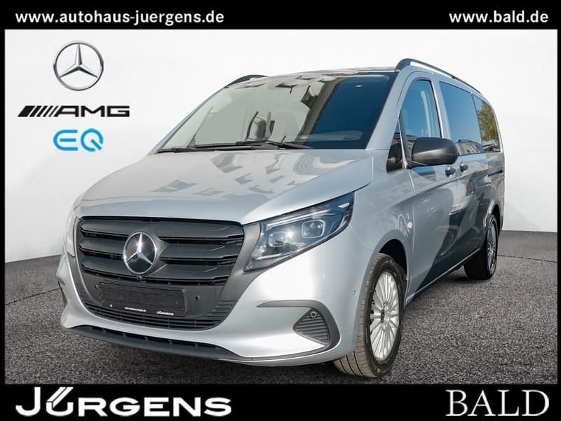 Silber hightechsilber metallic Gebraucht 2024 Mercedes Vito Van / Kleinbus | 49.240 € - Bild 1/4