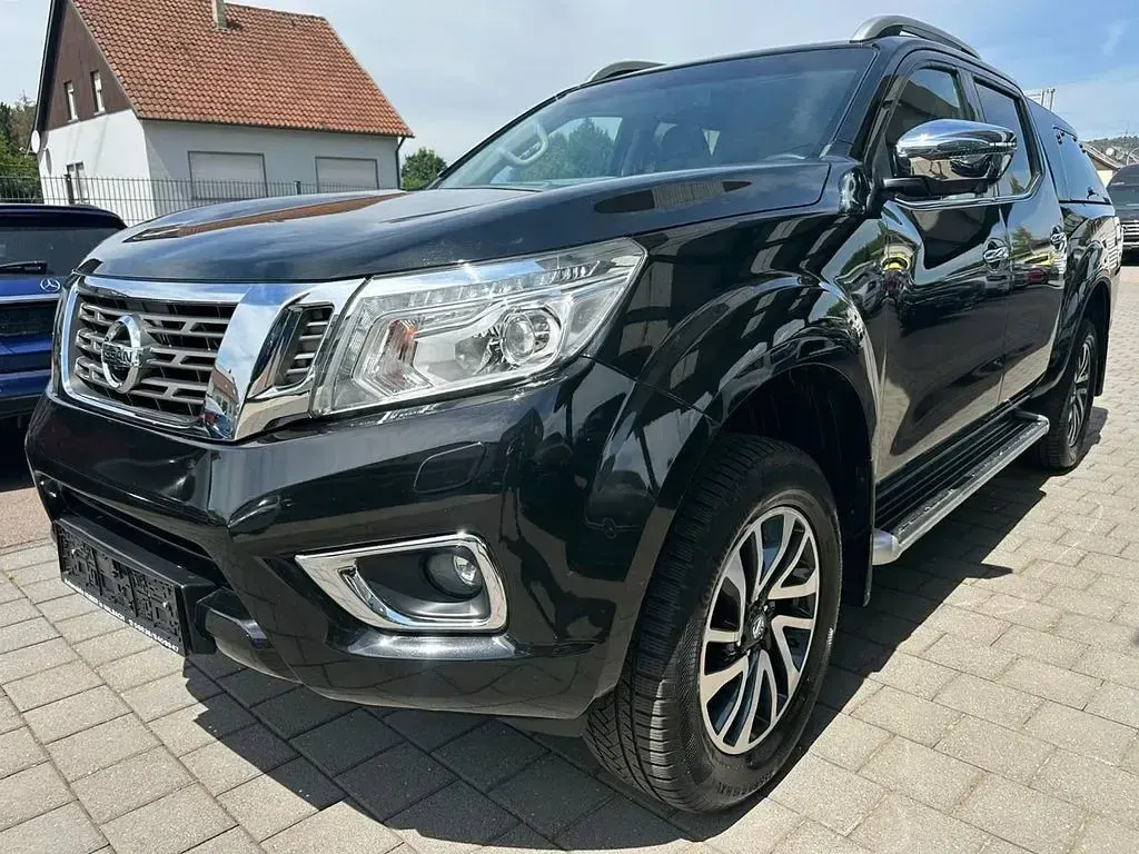 Gebraucht Nissan Navara Tekna 163 PS (119 kW) 2017 Schwarz Pickup