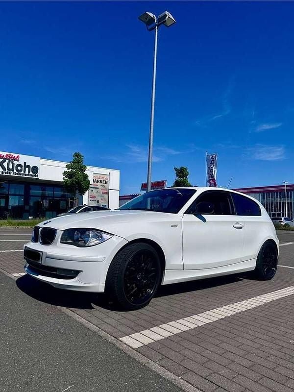 Gebraucht 2010 BMW 116 Kleinwagen | 3.500 € (Fairer Preis) - Bild 1/4