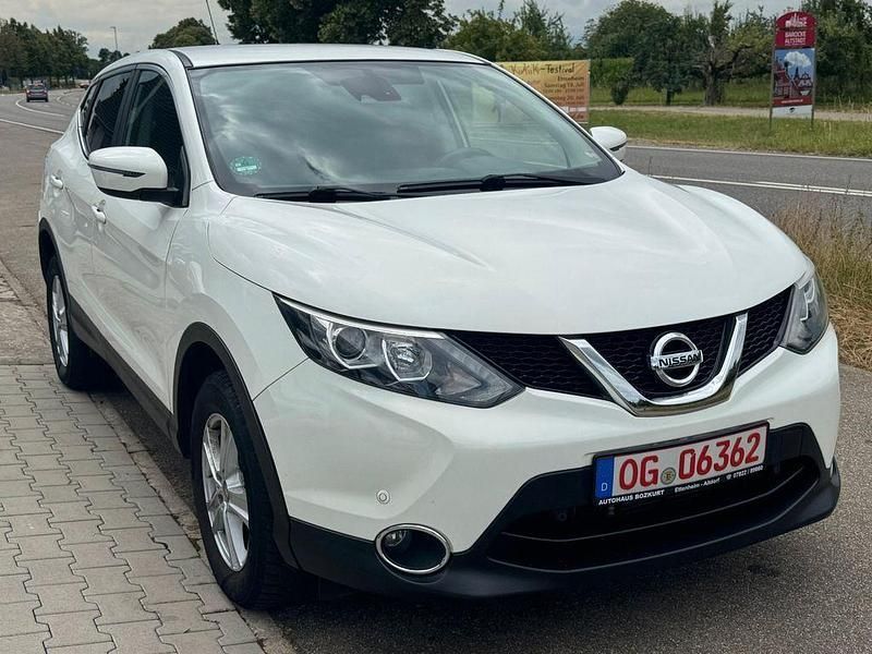 Weiß Gebraucht 2014 Nissan Qashqai Acenta+ SUV | 11.990 € (Fairer Preis) - Bild 1/4