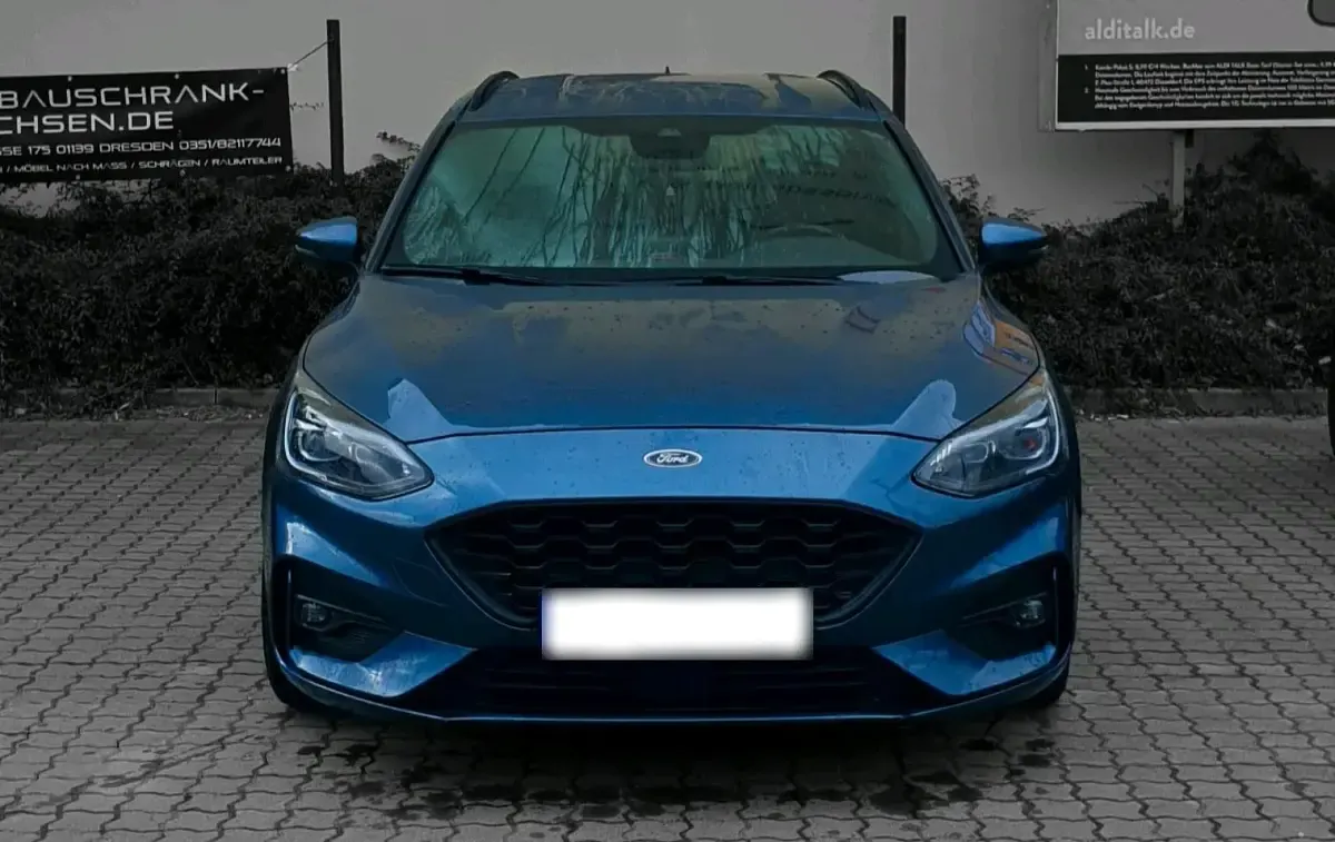 Gebraucht Ford Focus ST-Line 150 PS (110 kW) 2026 Blau Kombi