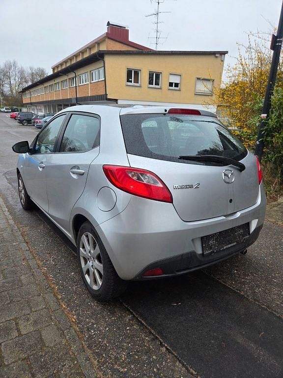 Gebraucht Mazda 2 Independence 86 PS (63 kW) 2009 Silber Kleinwagen