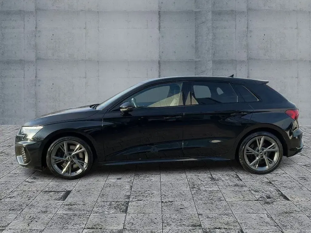 Gebraucht Audi S3 Sport 310 PS (228 kW) 2021 Mythosschwarz metallic Limousine