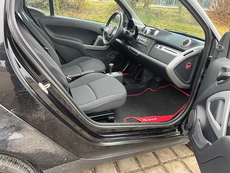 Gebraucht Smart ForTwo Coupé 61 PS (44 kW) 2011 Schwarz Coupé