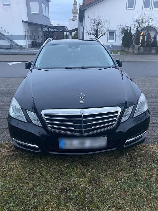 Gebraucht Mercedes E350 Avantgarde 265 PS (194 kW) 2012 Kombi