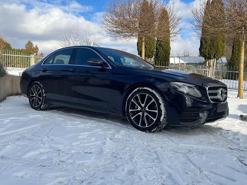 Gebraucht Mercedes E400 AMG line 333 PS (244 kW) 2017 Blau Limousine
