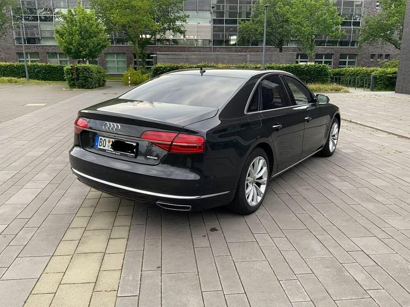 Gebraucht Audi A8 Ambiente 262 PS (192 kW) 2016 Grau Limousine
