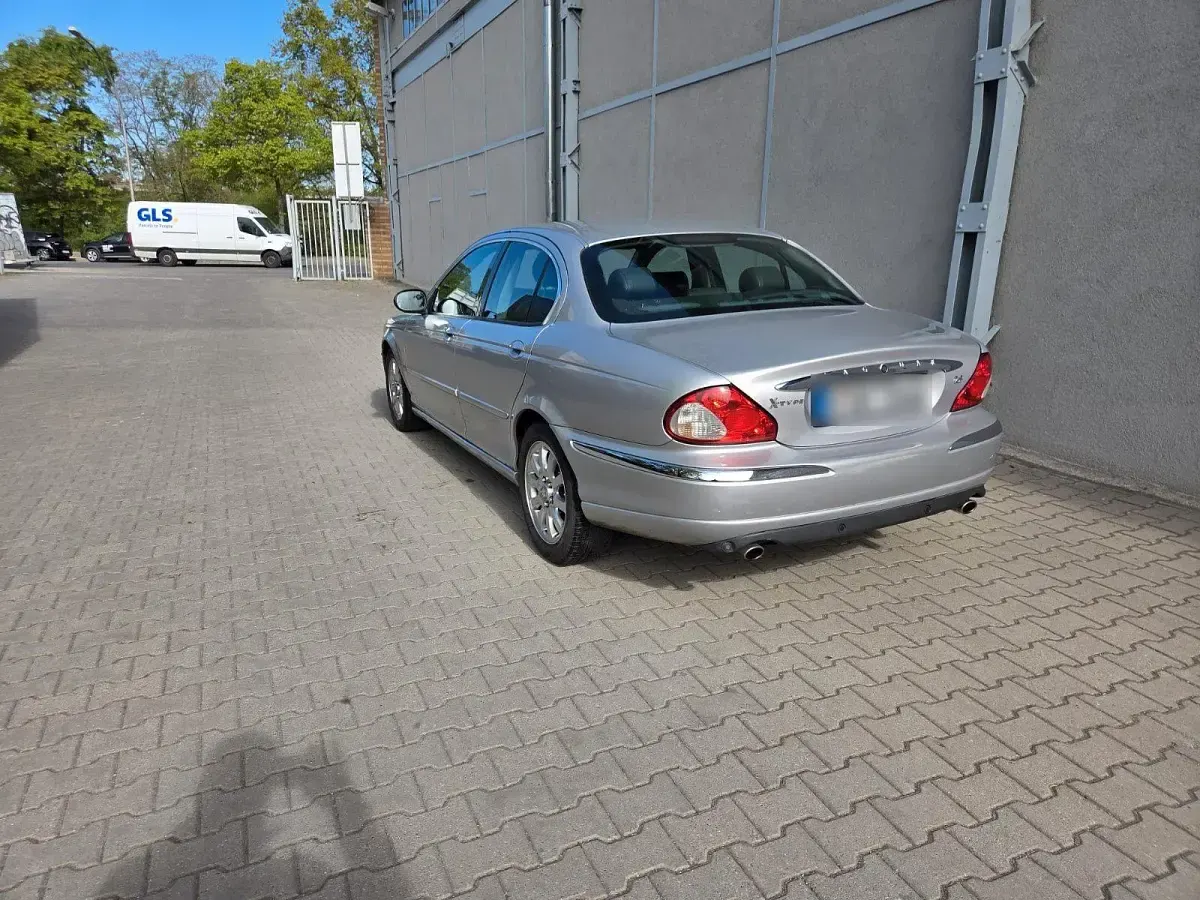 Second-hand Jaguar X-type 196 CP (144 kW) 2003 Argintiu Berlinǎ