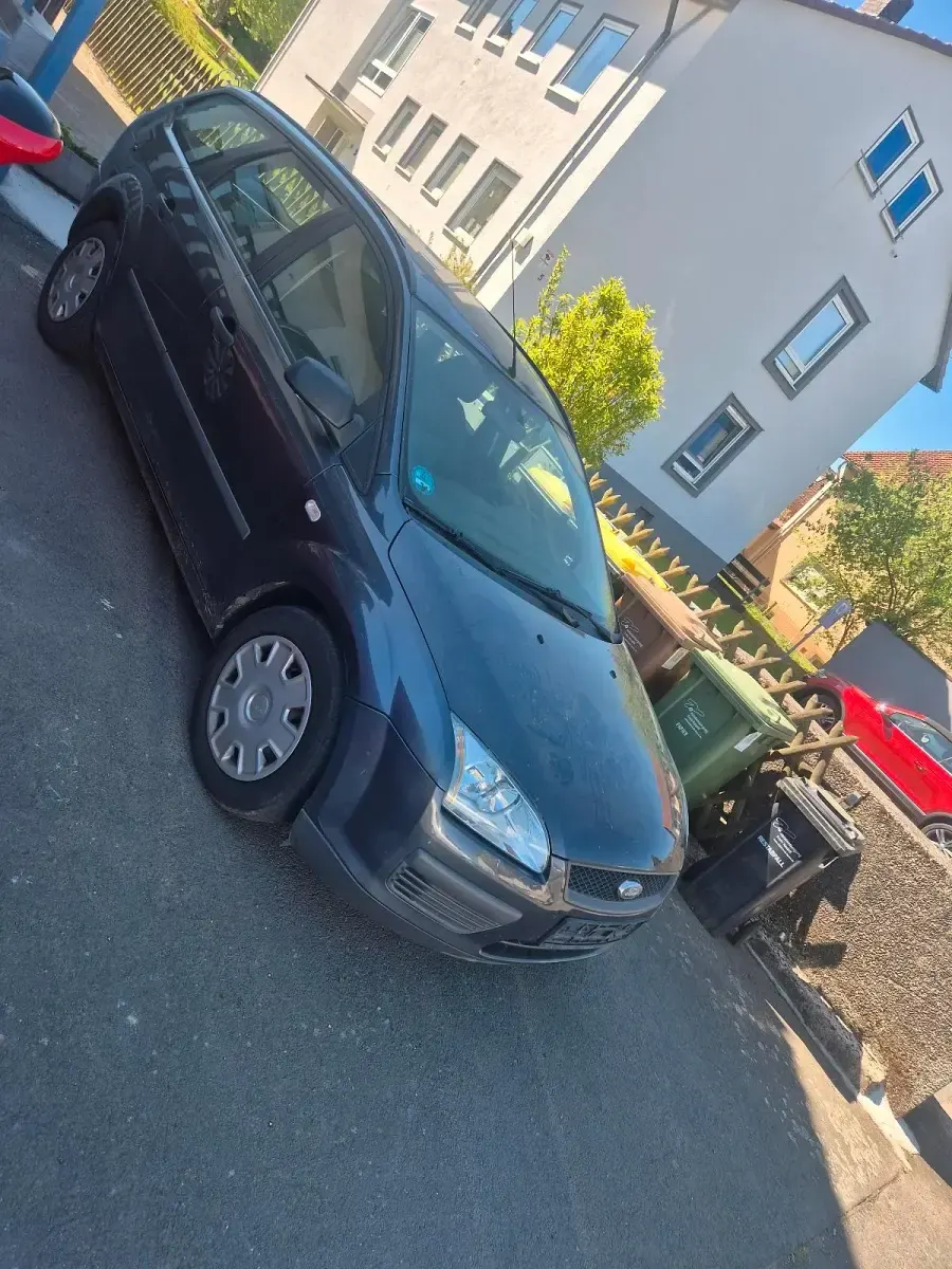 Usata Ford Focus 125 CV (91 kW) 2006 Grigio Station wagon