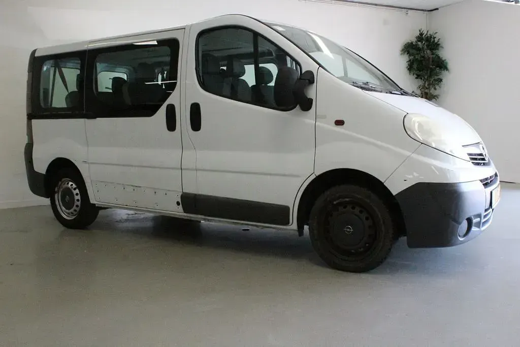 Gebraucht Opel Vivaro 90 PS (66 kW) 2008 Weiß Van / Kleinbus