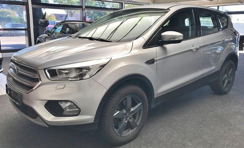 Silber Gebraucht 2018 Ford Kuga Trend SUV | 13.990 € (Fairer Preis) - Bild 1/4