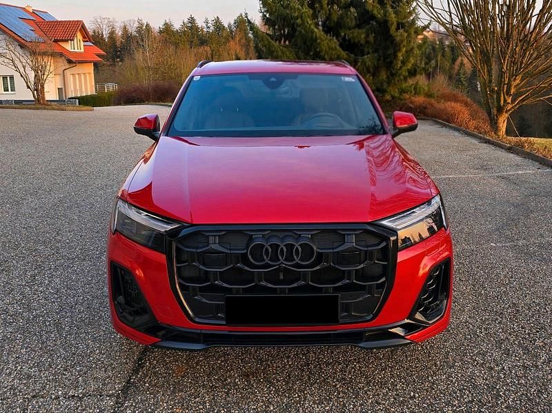 Usado Audi Q7 S-Line 394 HP (289 kW) 2024 Vermelho SUV