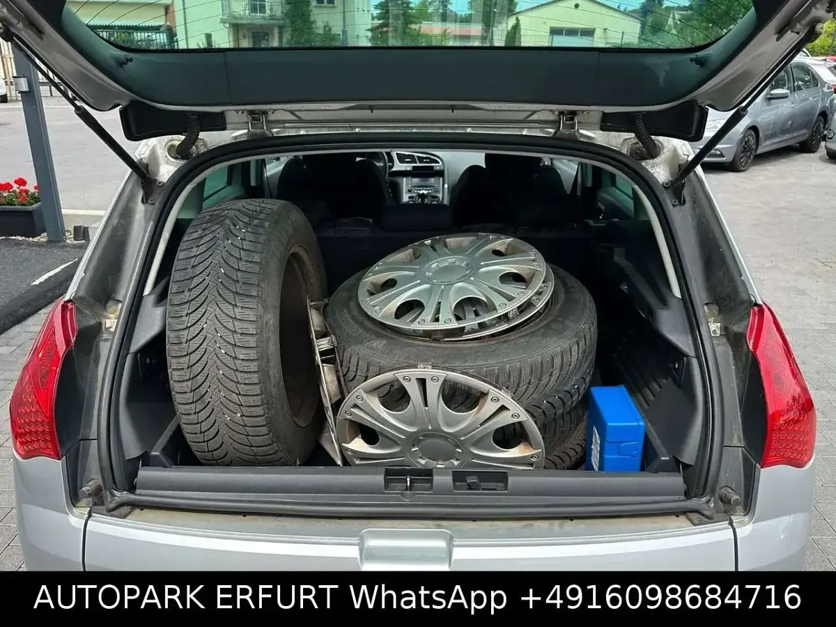 Gebraucht Peugeot 3008 Active 156 PS (114 kW) 2011 Silber Kombi