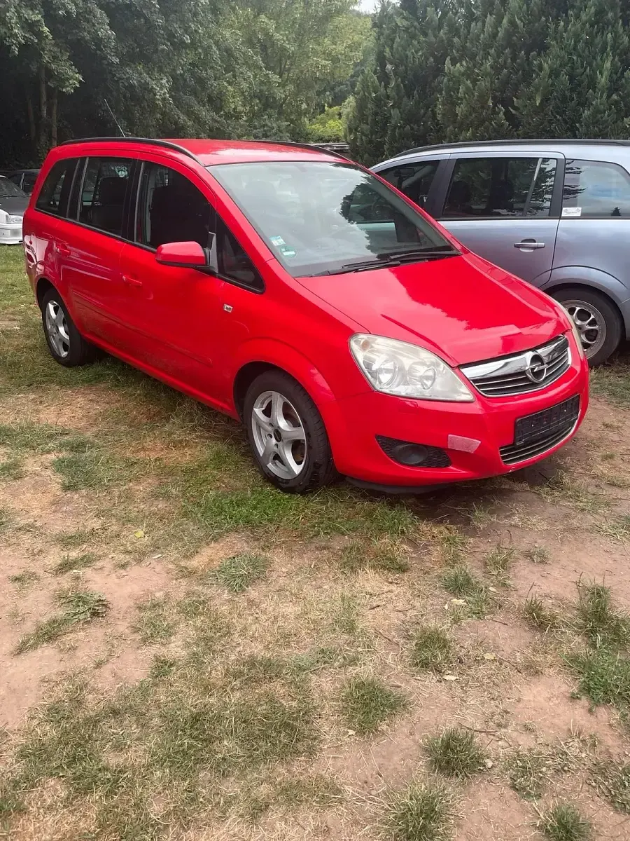 Gebraucht Opel Zafira 150 PS (110 kW) 2009 Rot Van / Kleinbus