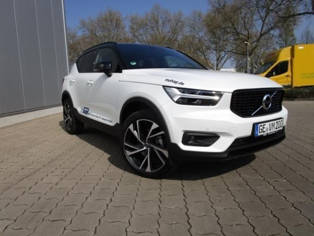 Spare € 300 • Volvo XC40 2.0 Benzin 190 PS (2019) in ...
