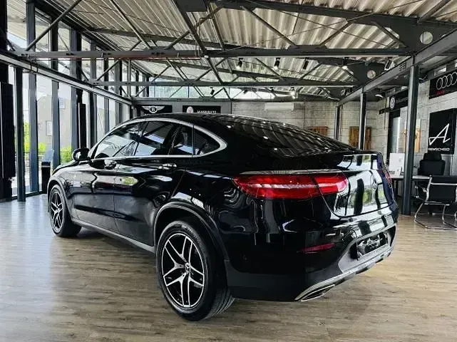 Gebraucht Mercedes GLC250 AMG line 211 PS (155 kW) 2018 Schwarz  unilack SUV