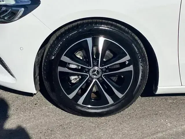Gebraucht Mercedes B180 Progressive 136 PS (100 kW) 2024 Weiß Kleinwagen
