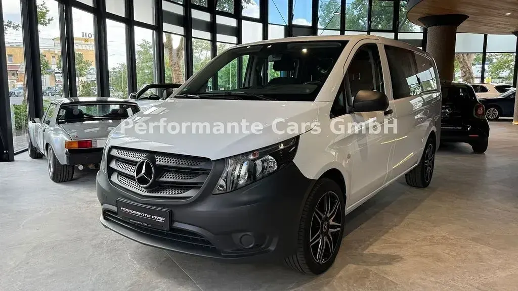 Gebraucht Mercedes Vito AMG 102 PS (75 kW) 2024 Arktikweiss Van