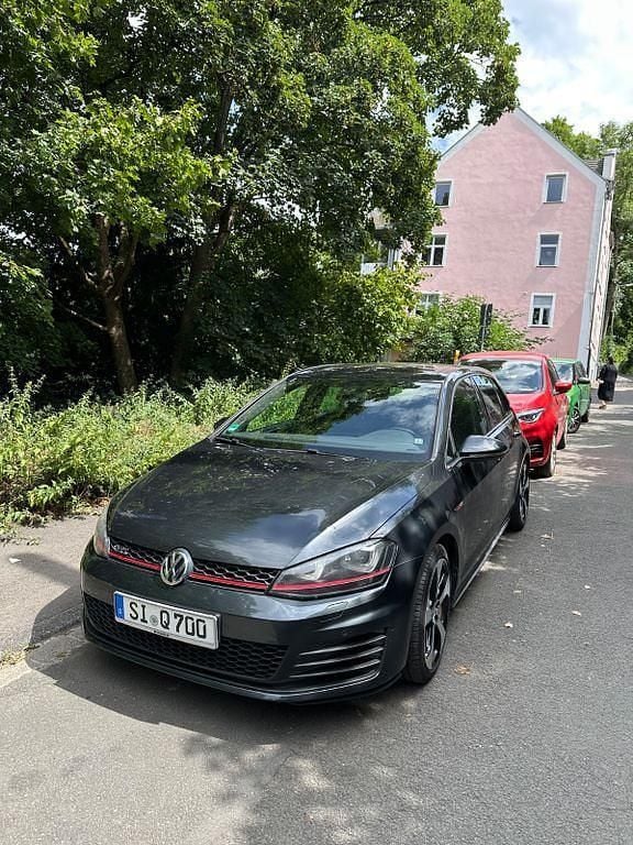 Grau Gebraucht 2014 VW Golf VII GTI Limousine | 13.500 € (Guter Preis) - Bild 1/4