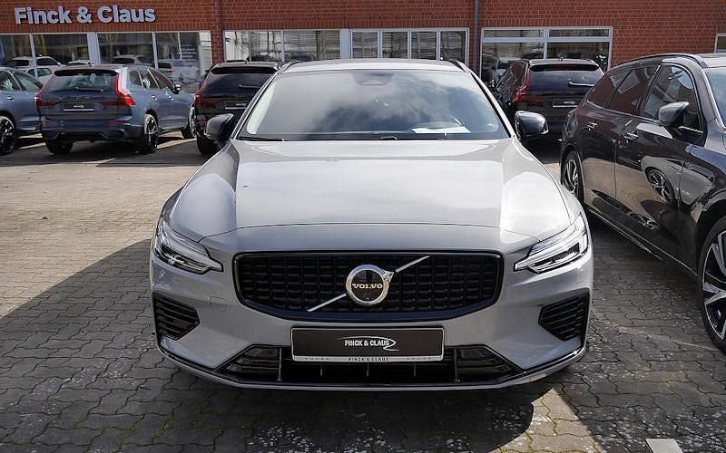 Gebraucht Volvo V60 Plus 350 PS (257 kW) 2025 Grau Kombi