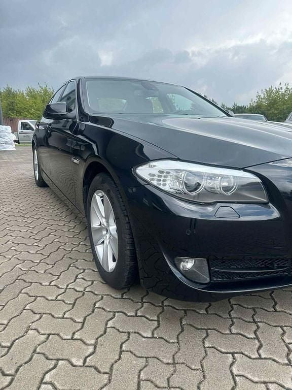 Gebraucht BMW 523 204 PS (150 kW) 2011 Schwarz Limousine