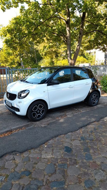 Weiß Gebraucht 2019 Smart ForFour Electric Drive Kleinwagen | 7.900 € (Guter Preis) - Bild 1/4