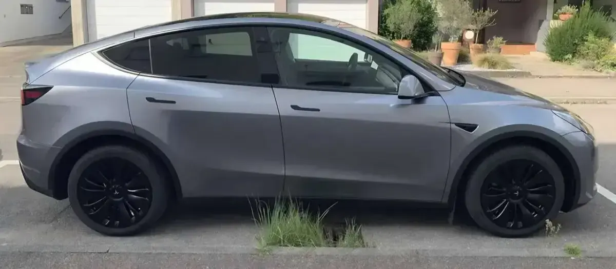 Gebraucht Tesla Model Y 378 kW (514 PS) 2023 Silber SUV