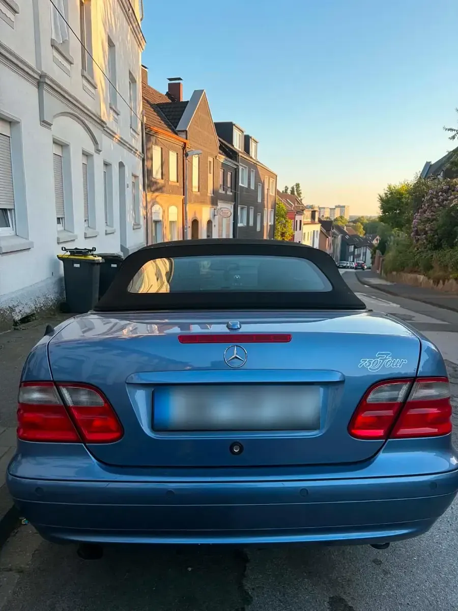 Gebraucht Mercedes CLK200 Elegance 163 PS (119 kW) 2001 Blau Cabrio