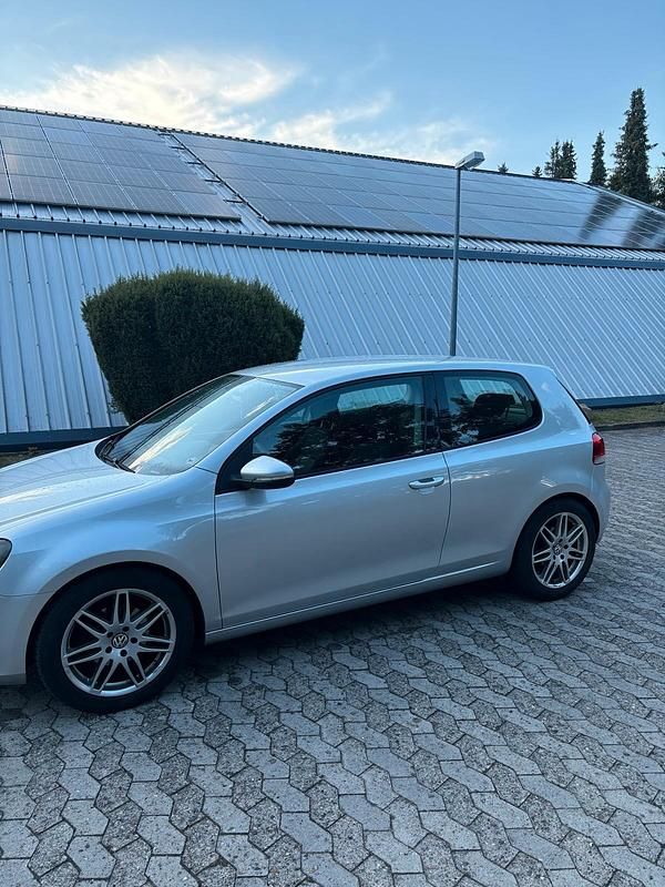 Gebraucht VW Golf VI 110 PS (80 kW) 2009 Silber Kleinwagen