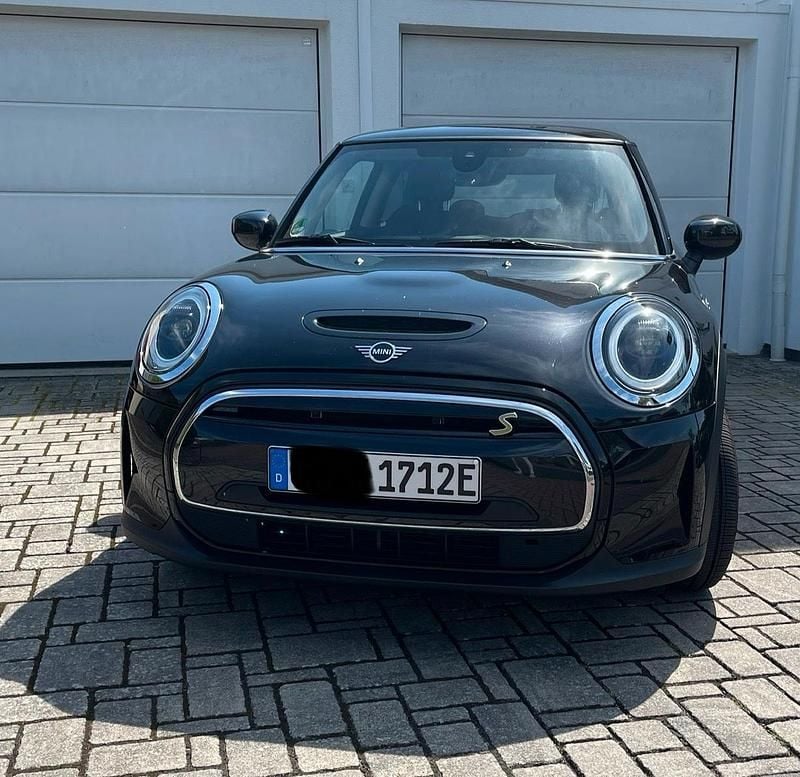 Schwarz Gebraucht 2023 Mini Cooper SE Kleinwagen | 22.900 € (Superpreis) - Bild 1/4