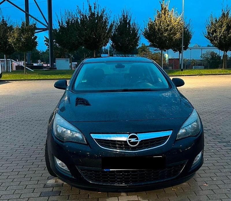 Usata Opel Astra 2012 Nero Berlina