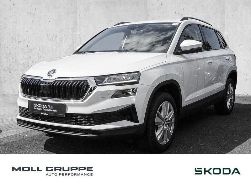 Moonweiß perleffekt Gebraucht 2024 Skoda Karoq Elegance SUV | 30.990 € (Guter Preis) - Bild 1/4